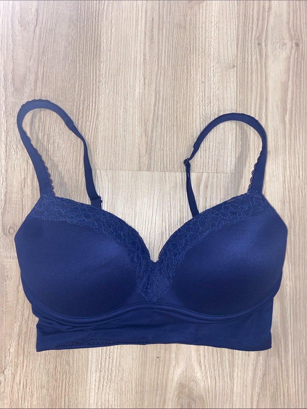 Victoria’s Secret Navy Lace-Trim Wireless T-Shirt Bra